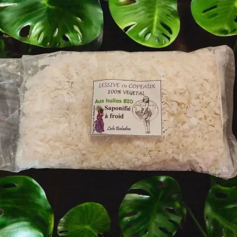 Lessive a crée en copeau, étiquette visible , saponification a froid fabrication charente maritime