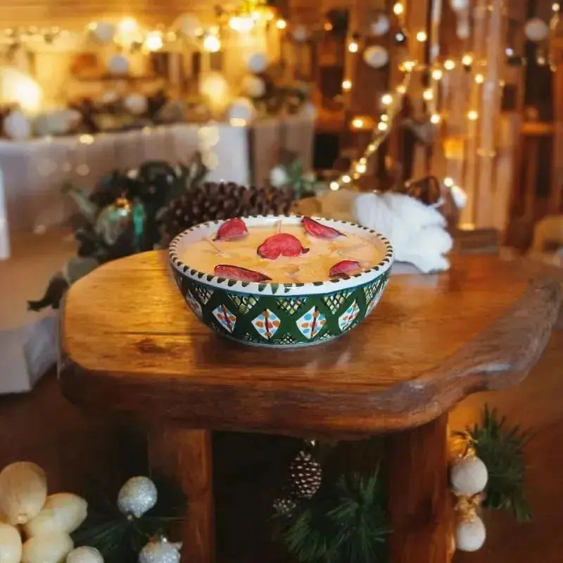 Bougie artisanale ronde en céramique de Nabeul décorée de pétales